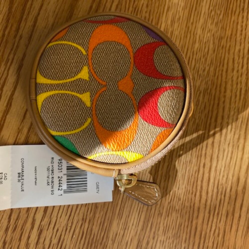 ROUND HYBRID POUCH IN RAINBOW SIGNATURE CANVAS (COACH C4156) QB/KHAKI MULTI NWT